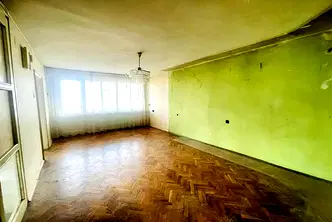 Тристаен апартамент в Шумен, Добруджански