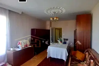 Двустаен апартамент в Шумен, Математическа гимназия