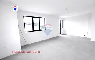 Тристаен апартамент в Шумен, Пазара
