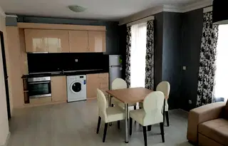 Тристаен апартамент в Шумен, Пазара