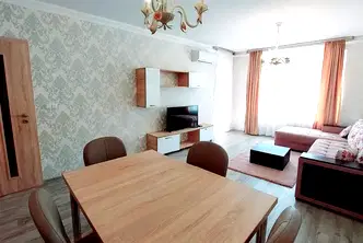 Двустаен апартамент в Шумен, Пазара