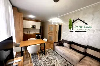 Тристаен апартамент в Шумен, Пазара