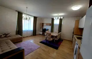 Тристаен апартамент в Шумен, Пазара