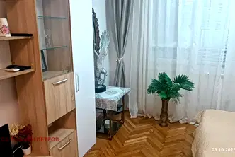 Двустаен апартамент в Шумен, Добруджански
