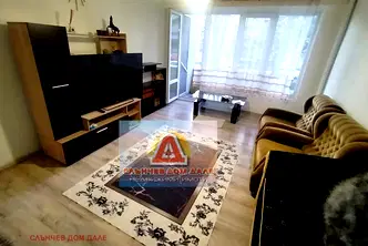 Тристаен апартамент в Шумен, Тракия