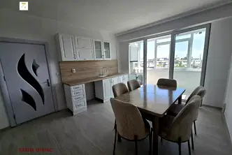 Тристаен апартамент в Шумен, Тракия