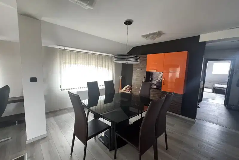 3-bedroom apartment in Shumen, Voenno Uchilishte