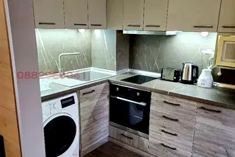 Тристаен апартамент в Сливен, Център