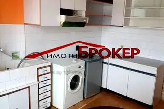Тристаен апартамент в Сливен, Център