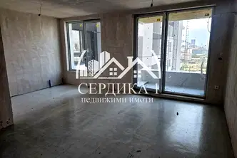 Едностаен апартамент с балкон в Банишора, София