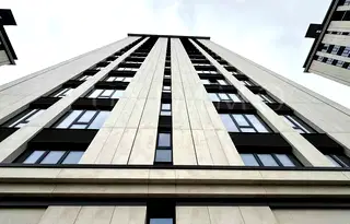 Двустаен апартамент с балкон в Банишора, София
