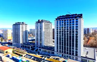 Двустаен апартамент на висок етаж в Банишора, София