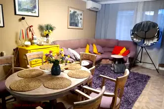 Тристаен апартамент с остъклена тераса в Банишора, София