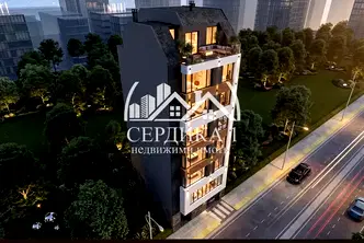 Тристаен апартамент 135 кв.м. в Банишора с асансьор