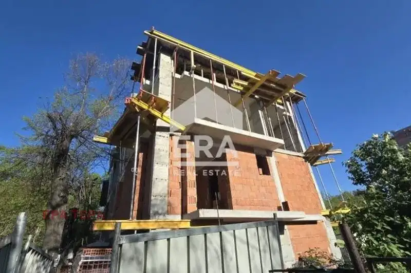3-bedroom apartment in Sofiya, Banishora