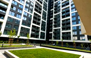 Тристаен апартамент с тераса в Банишора, София