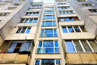 Двустаен апартамент с южно изложение в Белите брези, София