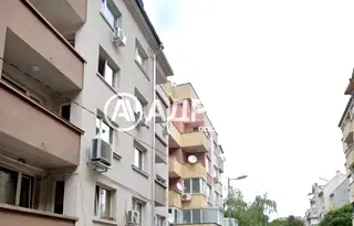 Двустаен апартамент в София, Белите брези