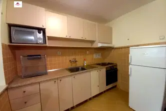 3-стаен апартамент в Белите брези с тераса и асансьор