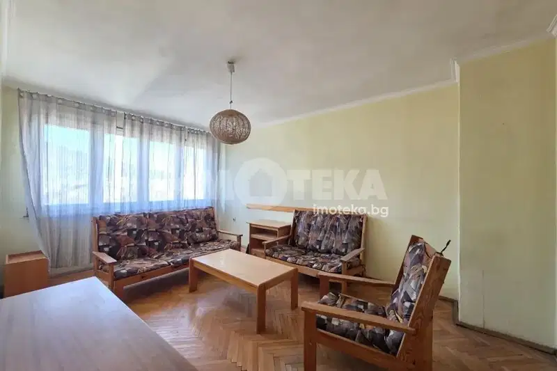 Двустаен апартамент с панорамна тераса в Борово, София