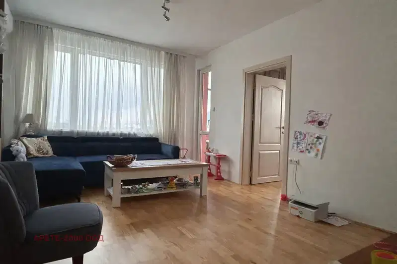 3-bedroom apartment in Sofiya, Borovo
