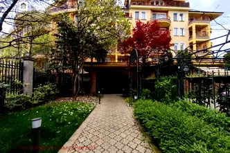 Тристаен апартамент с тераса в Борово, София