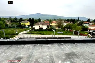 Тристаен апартамент с голяма тераса в Бояна, София