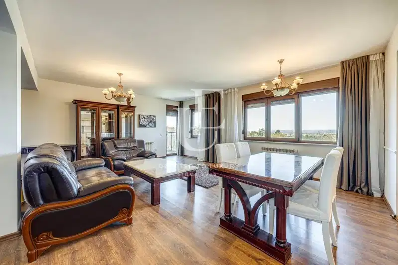 3-bedroom apartment in Sofiya, Boyana