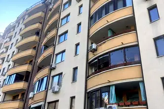 Двустаен апартамент с тераса в Красно село, София
