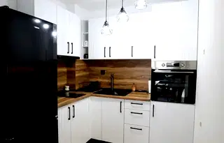 Двустаен апартамент с южно изложение в Бъкстон, София