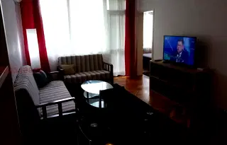 Двустаен апартамент с югоизточно изложение в Бъкстон, София