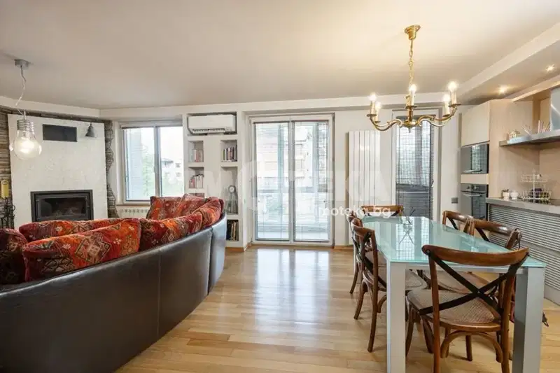 3-bedroom apartment in Sofia, Bykston
