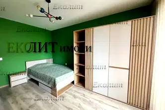 Луксозен 3-стаен апартамент в Бъкстон с две тераси