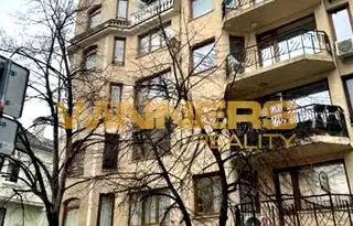 Едностаен апартамент в Център на София с двор
