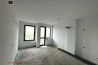 Двустайно жилище в Център, София с асансьор и балкон