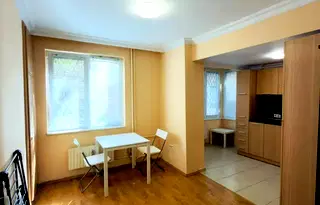 2-стаен апартамент в Център, София с югоизточно изложение