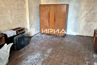 Двустаен апартамент в Център, София с балкон и източно изложение