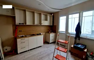 Двустаен апартамент в Център, София с балкон и паркинг