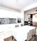 Двустаен апартамент с балкон в Център, София