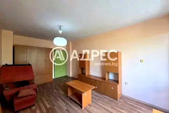 Двустаен апартамент в Център, София с югозападно изложение