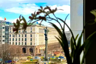 Двустаен апартамент с гледка в Център, София