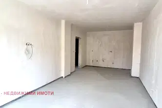 Двустаен апартамент в Център на София с тераса