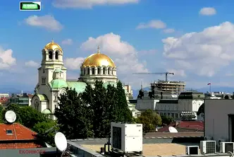 3-стаен апартамент с гледка към Александър Невски в Център