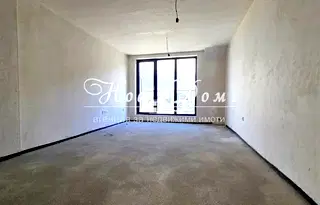 Тристаен апартамент в София, Център