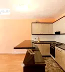 Тристаен апартамент 125 кв.м в Център, с две тераси