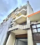 Тристаен апартамент с балкон в Центъра на София