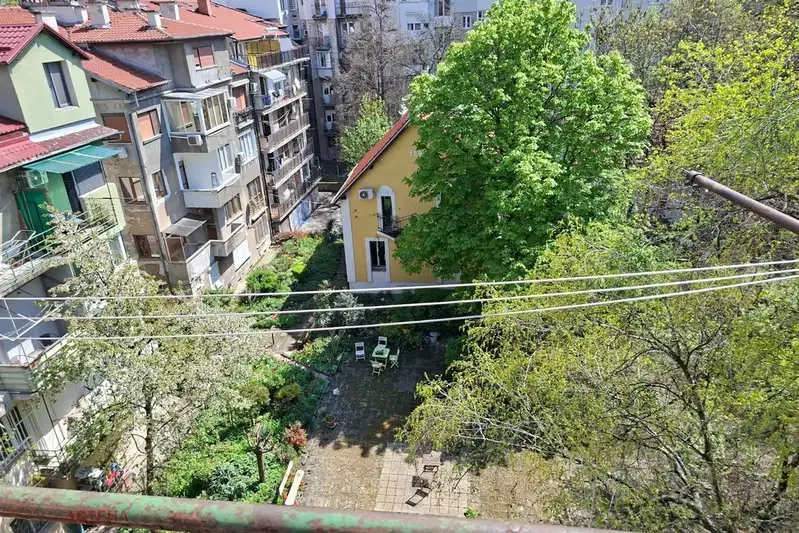 Three-room apartment 110 sq m in Center, Bulgaria Blvd, with terrace
