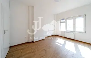 3-стаен апартамент в Център, София с отделна кухня