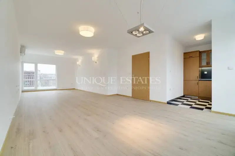 3-bedroom apartment in Sofiya, Centyr