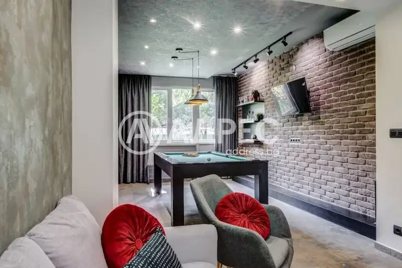3-bedroom apartment in Sofia, Centyr